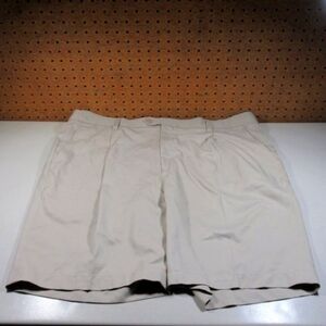 Bugatchi Uomo mens solid khaki golf shorts 40 EUC